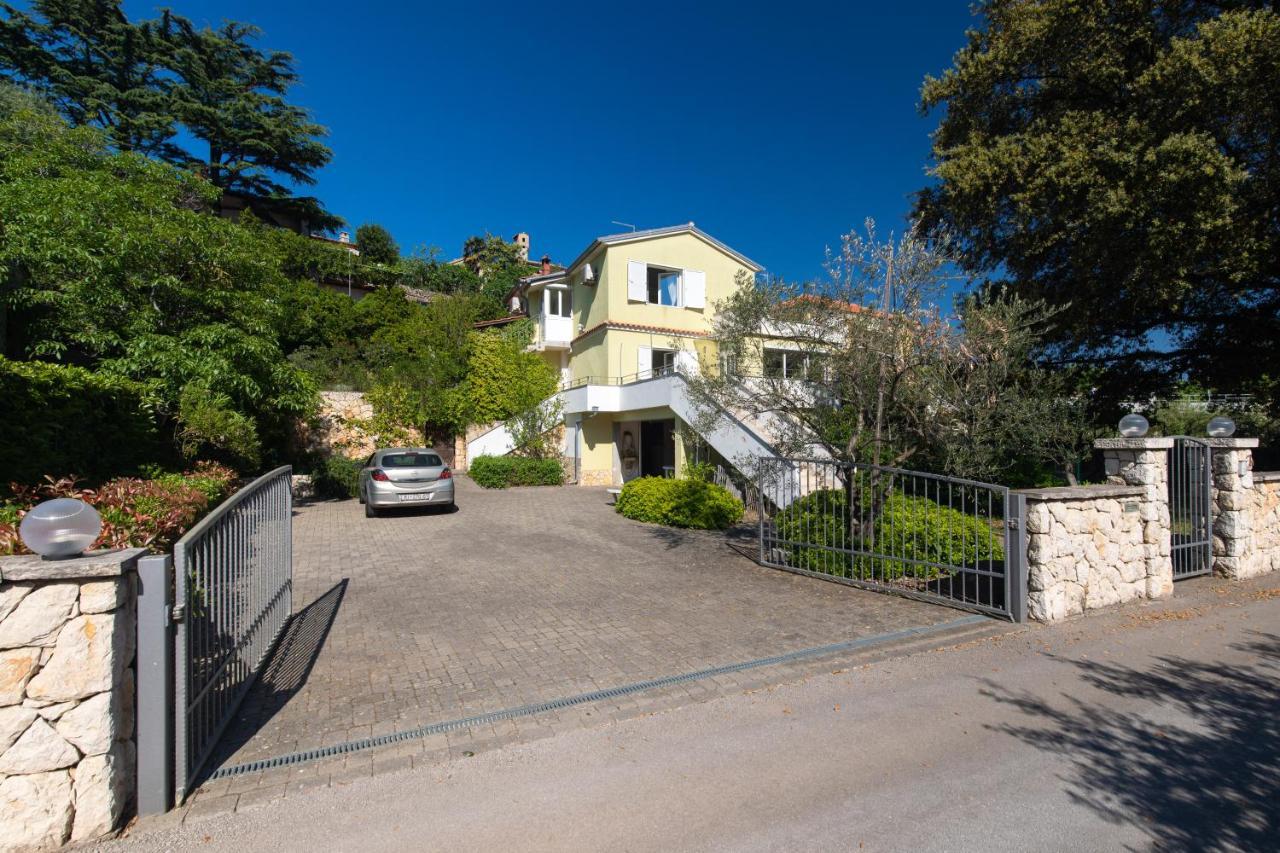 Apartment Portapisana Just 50M From The Beach Krk Town Exterior foto